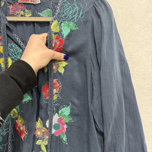 Johnny Was Tunic Shirt Womens Medium Blue Embroidered Floral Boho Peasant Top - Picture 7 of 15
